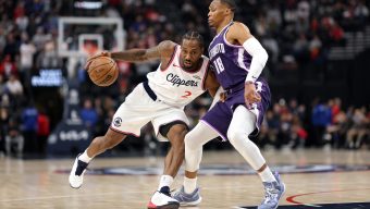 Kawhi Leonard, Clippers keep rolling with rout of Kings