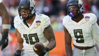 Orange Bowl: Oregon shuts out Texas Tech to reach semifinals