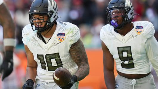 Orange Bowl: Oregon shuts out Texas Tech to reach semifinals