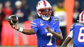 Holiday Bowl: SMU builds big lead, hangs on to beat No. 21 Arizona