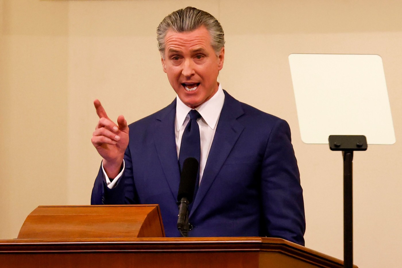Gavin Newsom’s final State of the State: An unbelievable fairy tale