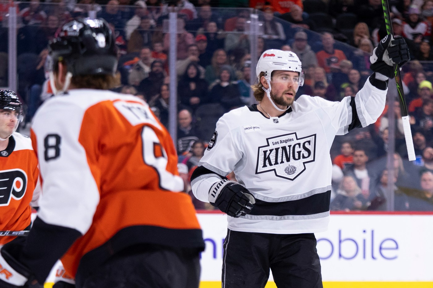 Kempe, Byfield lead Kings past Flyers in OT