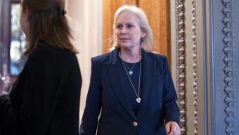 Senators launch a cross-party effort to end stock trading by lawmakers