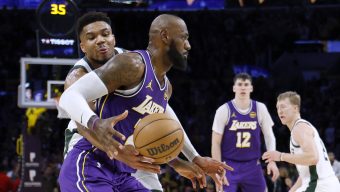 Giannis gets better of LeBron late as Bucks top Lakers