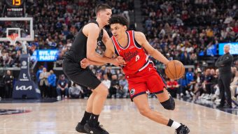 Clippers sign Kobe Sanders to standard contract