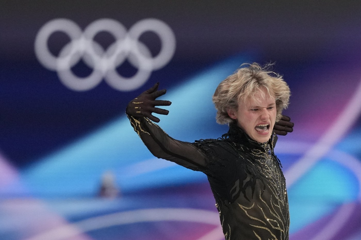 Winter Olympics: USA takes gold in team skate