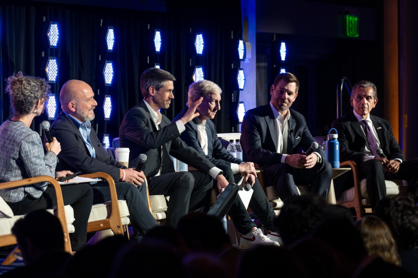 California governor candidates take questions at forum hosted by Jewish organizations
