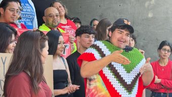 Deaf LA teenager says immigration officers assaulted him for not heeding commands