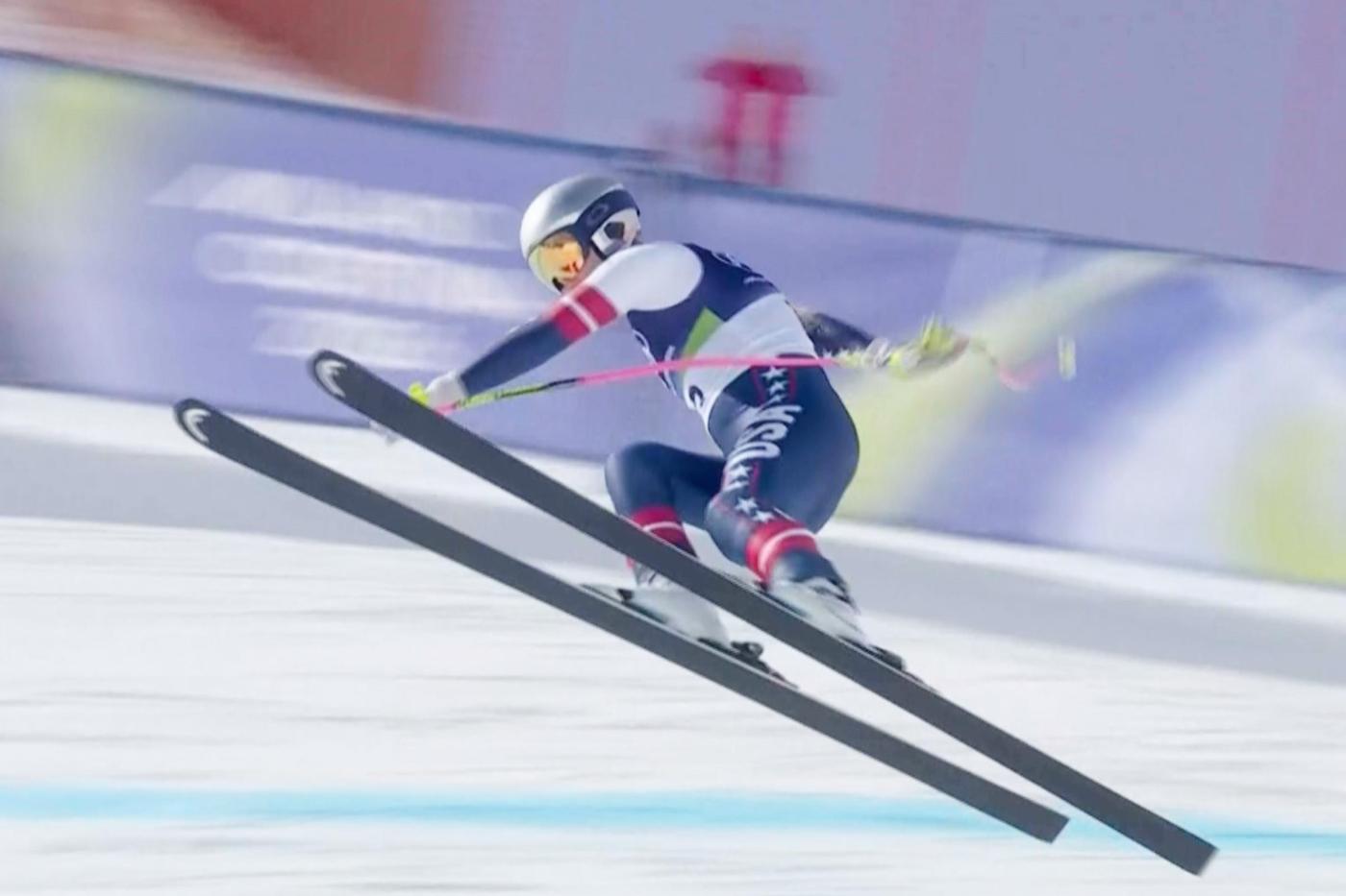 Lindsey Vonn says she sustained complex tibia fracture during Olympic crash