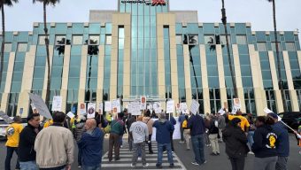 700 El Super grocery workers OK union contract with ICE protections