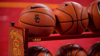Jazzy Davidson, Kennedy Smith lead USC women to win at Illinois