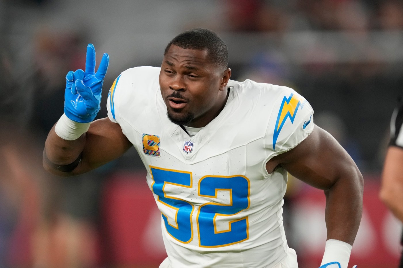 Report: Chargers pass rusher Khalil Mack plans to play again in 2026