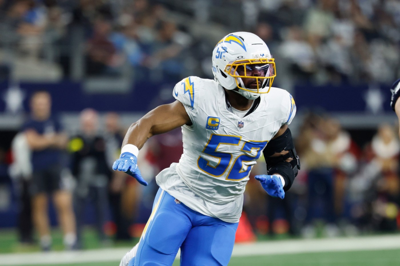 Khalil Mack reportedly agrees to 1-year, $18 million deal with Chargers