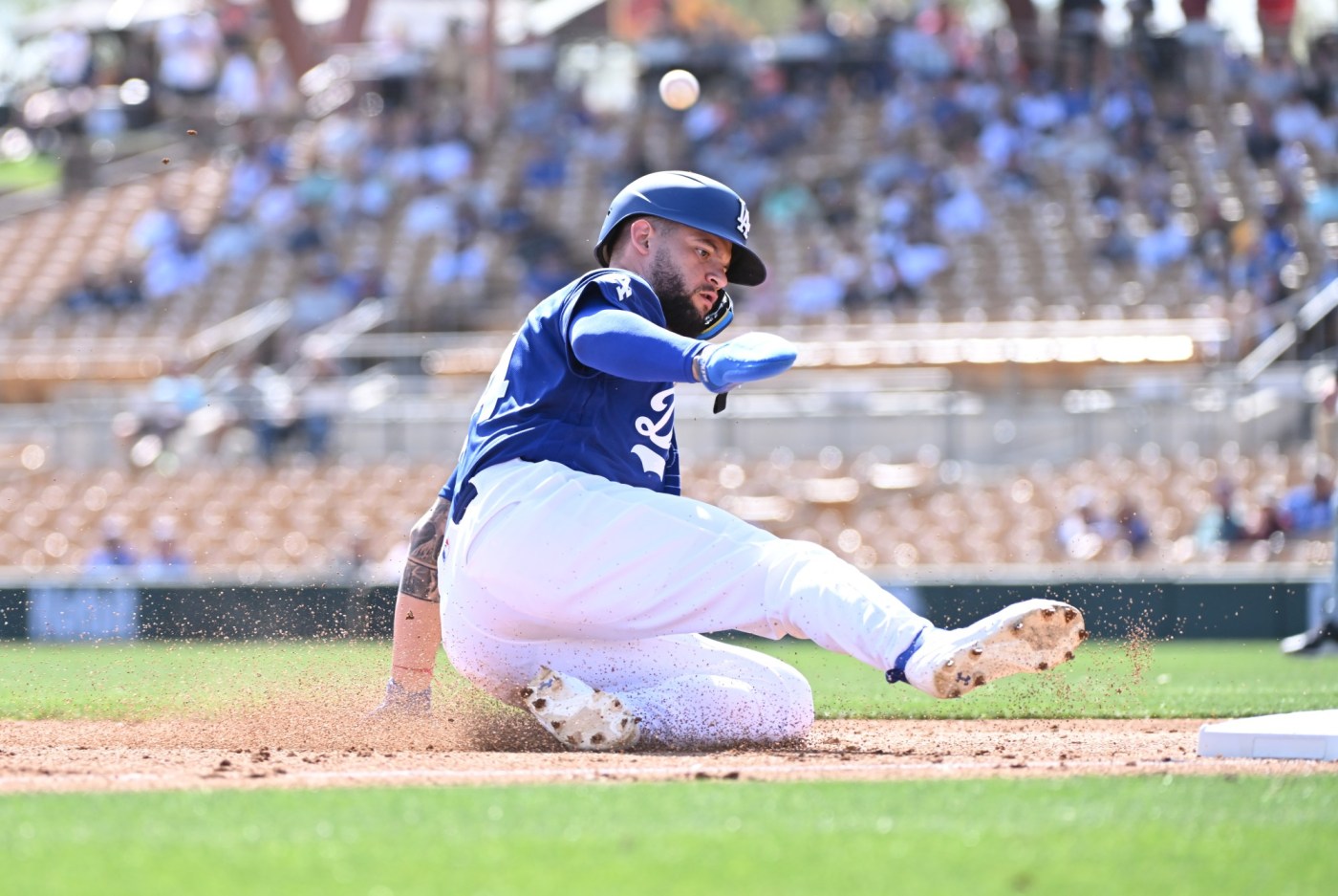Dodgers let early lead slip away in loss to Rockies