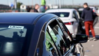 LAX proposes sharp fee increases for services that pick up, drop off passengers