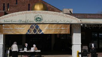 For US Muslims, immigration crackdown fears, new war worries and anti-Muslim rhetoric cloud Ramadan